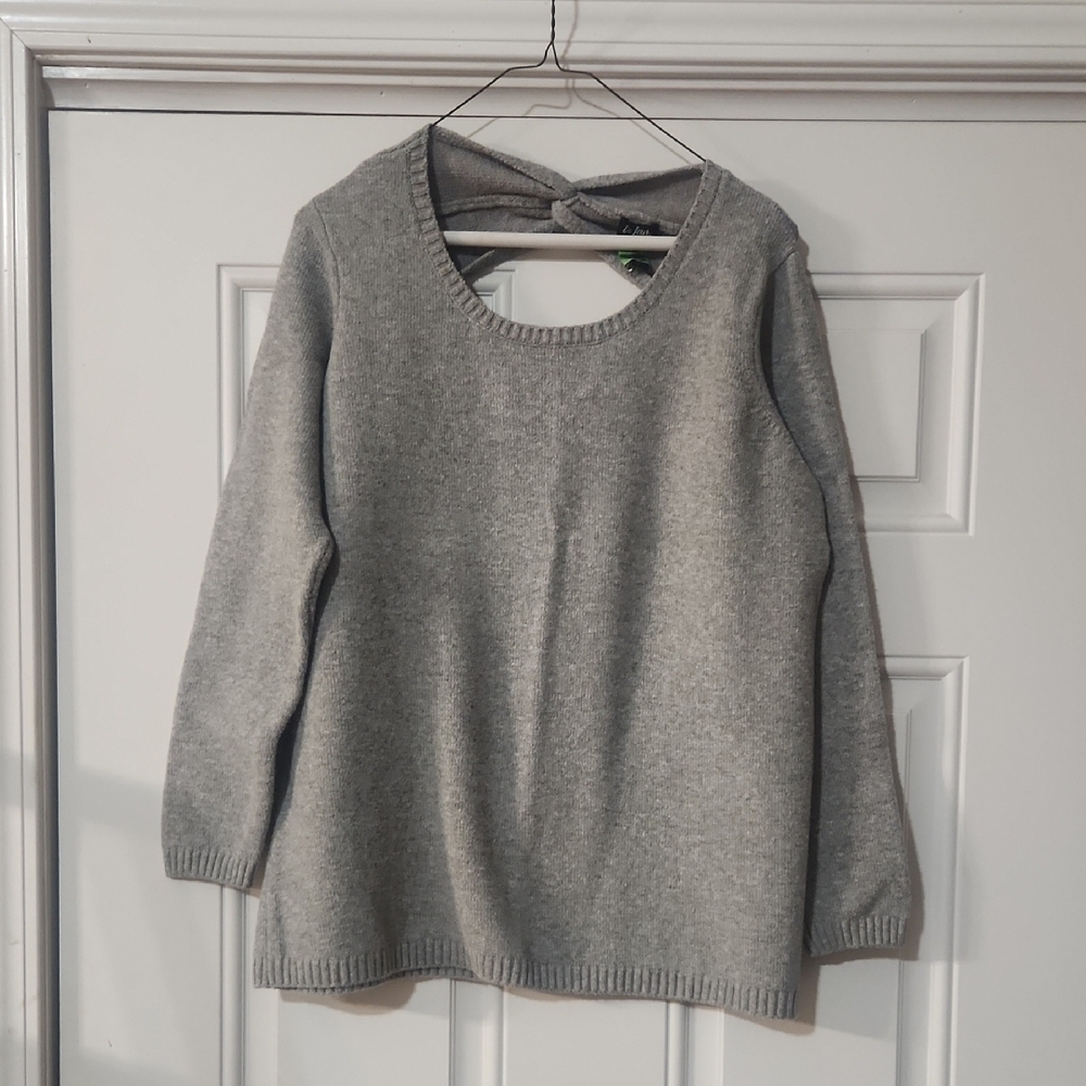 Du Jour Light Gray Women's Crew Neck Sweater